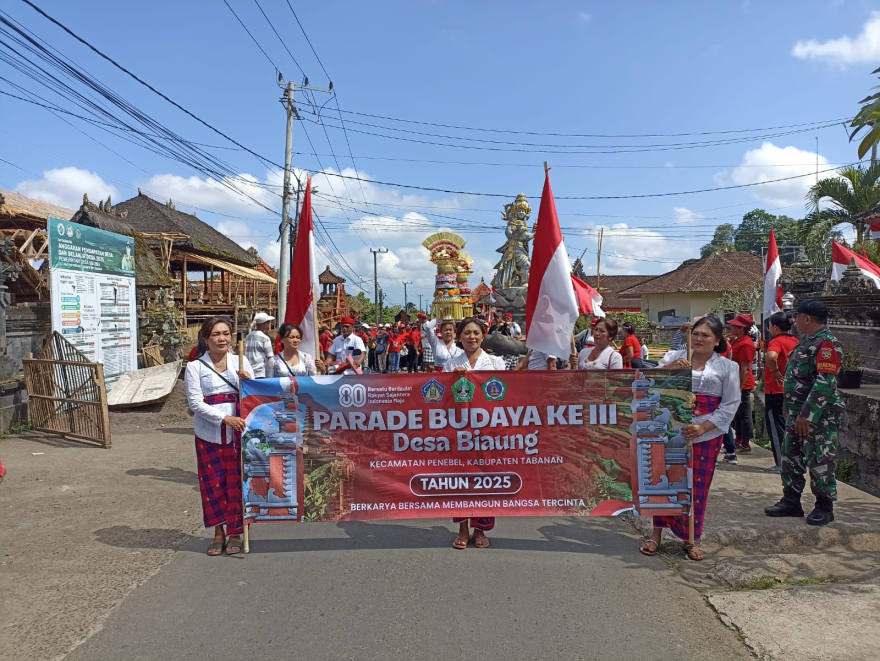 PARADE BUDAYA KE III DESA BIAUNG